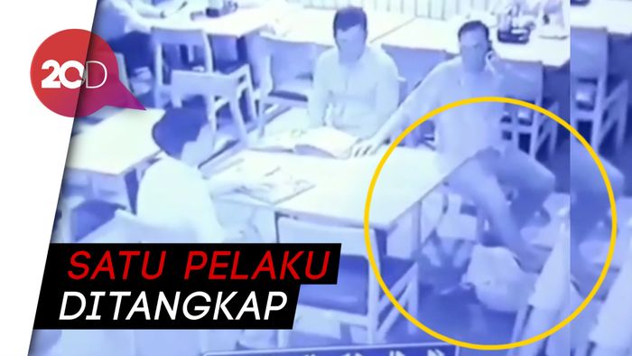 Viral Aksi Maling Modus Geser Tas Beraksi di Restoran Depok
