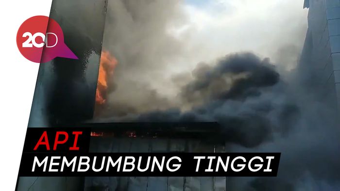 Ruko di Tanjung Duren Terbakar, 23 Mobil Damkar Dikerahkan