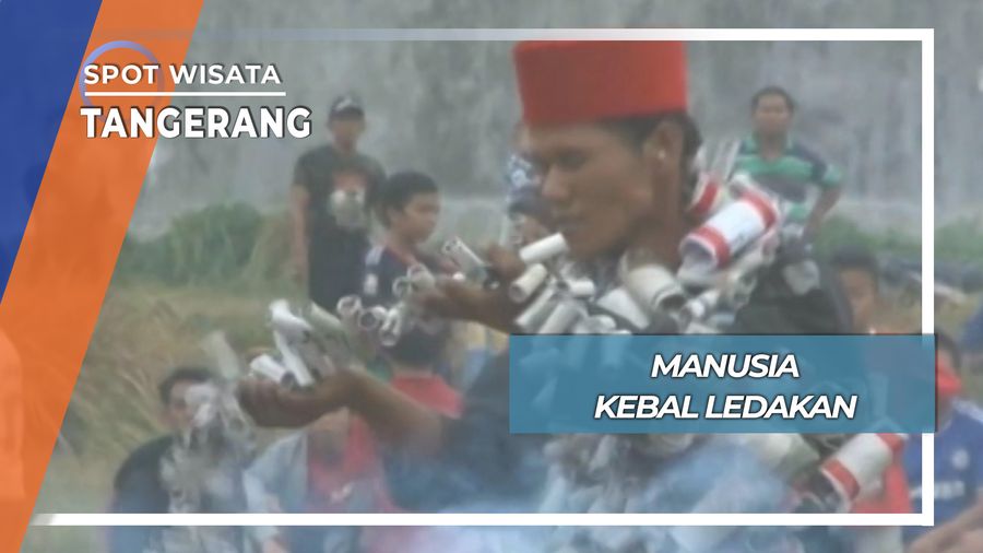 Atraksi Kebal Ledakan Kampung Jawara Tangerang