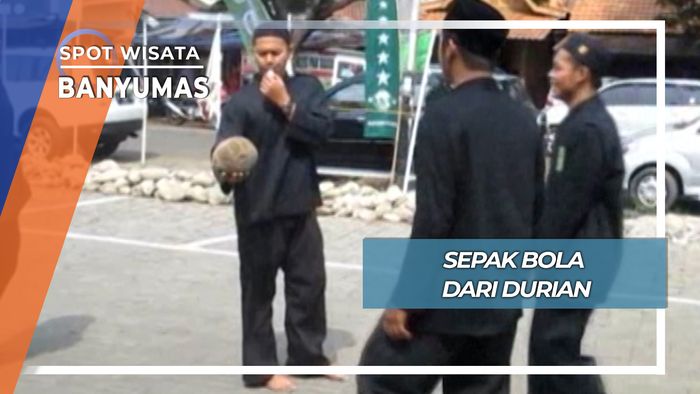 Atraksi Kebal Sepak Bola Durian Purwokerto