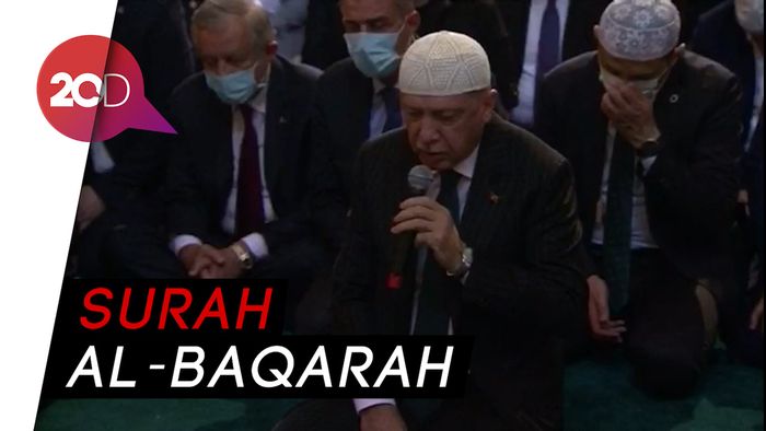 Erdogan Lantunkan Ayat Suci Al Quran di Hagia Sophia