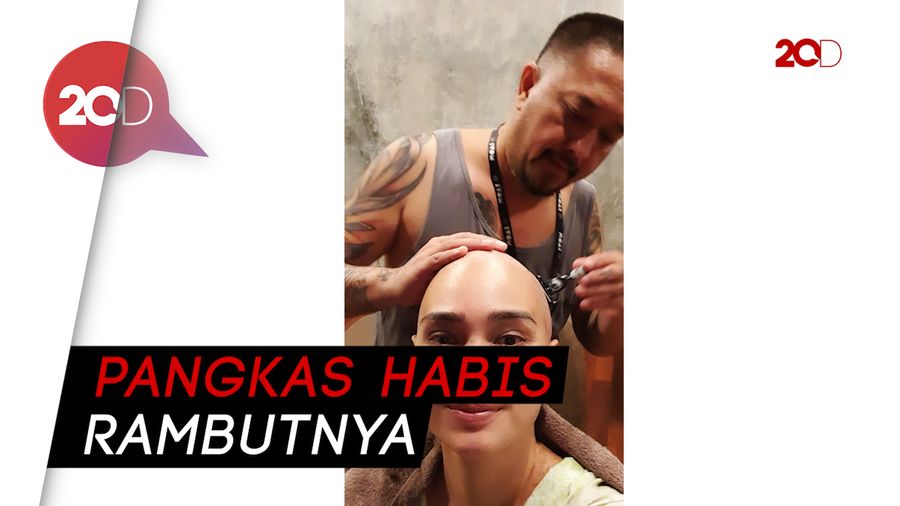 Penampilan Baru Feby Febiola dengan Rambut Botak