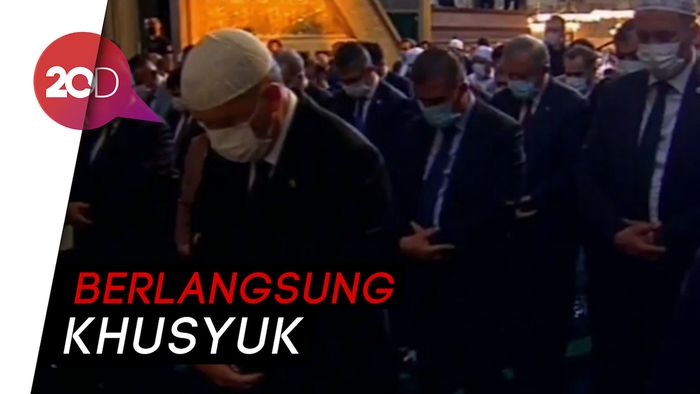 Suasana Salat Jumat Perdana di Hagia Sophia