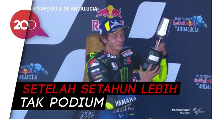 Bahagianya Valentino Rossi Naik Podium MotoGP Lagi