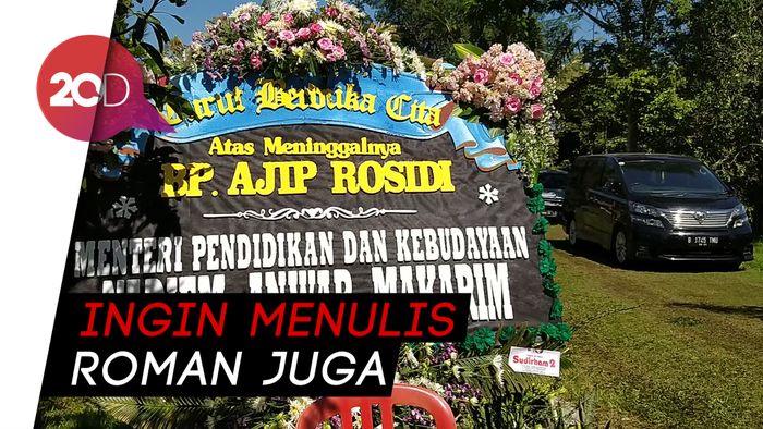 Bikin Karya tentang Rasulullah, Impian Ajip Rosidi Sebelum Meninggal