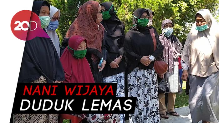 Prosesi Pemakaman Ajip Rosidi Dihadiri Banyak Pelayat