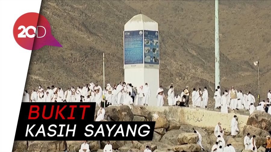 Jemaah Haji Berkumpul di Jabal Rahmah