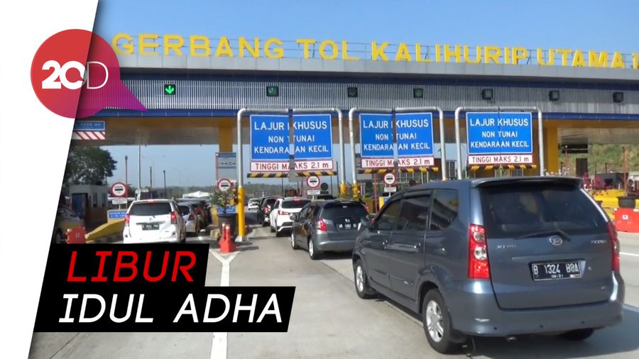 Ribuan Kendaraan Melintasi Tol Cipularang Sejak Semalam