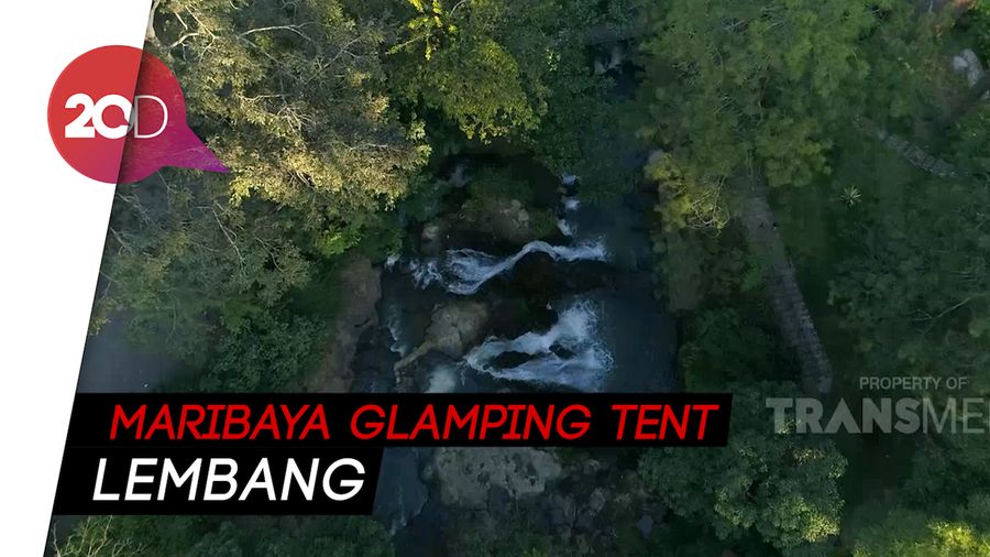 Celebrity on Vacation: Nongkrong Cantik Ditemani Air Terjun Lembang