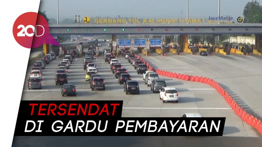 Hari Terakhir Liburan, Gerbang Tol Kalitama Padat