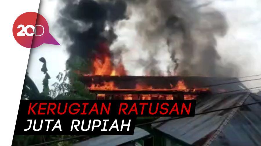 Dua Rumah di Sultra DIlalap Si Jago Merah, Pemadaman Sempat Terkendala