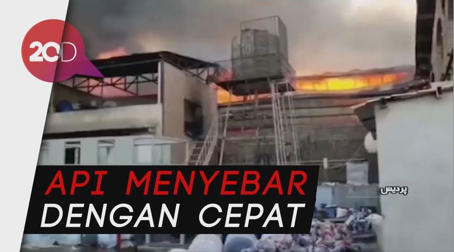 Kebakaran Melanda Kawasan Industri di Iran