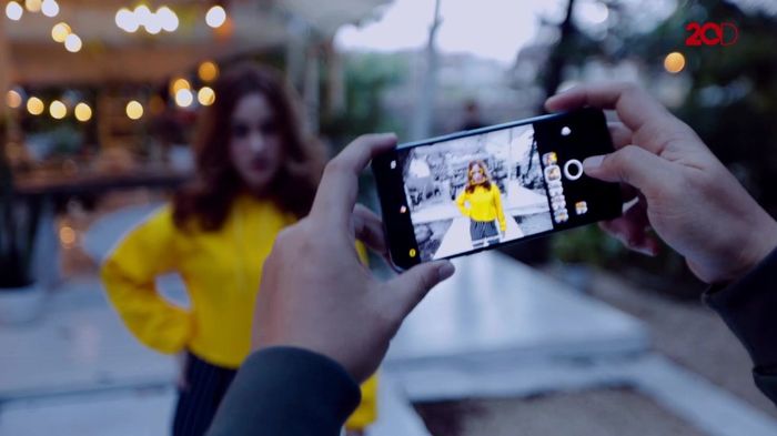 OPPO Reno4 Hadirkan Fitur Trendy Kamera Ponsel Masa Kini