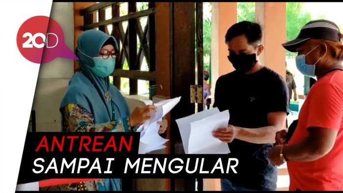 Demi Suket Aman Covid, Warga Pinrang Rela Antre Rapid Test