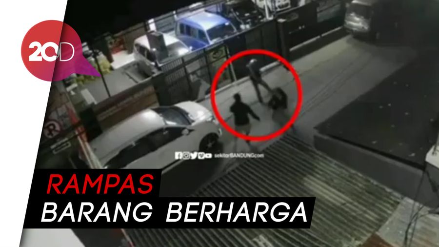 Brutal! Begal Berpisau Serang Sejoli Dini Hari