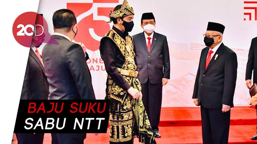 Penampilan Jokowi Berbaju Adat NTT di Sidang MPR/DPR