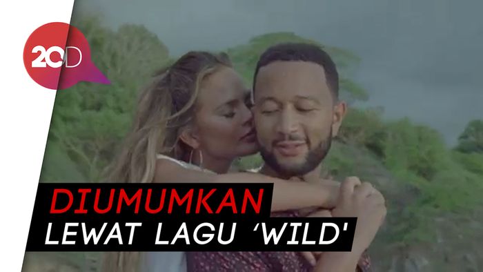 Selamat! Istri John Legend Hamil Anak Ketiga