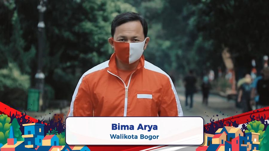 Aksi Bima Arya Membawa Bendera Merah Putih di HUT ke-75 RI