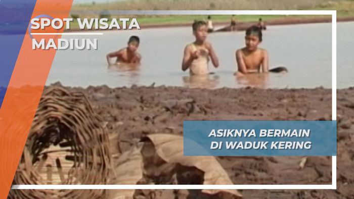 Hiburan Rakyat Madiun, Bermain di Waduk Kering
