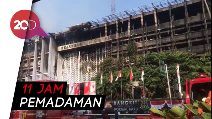Gedung Utama Kejaksaan Agung Ludes Terbakar