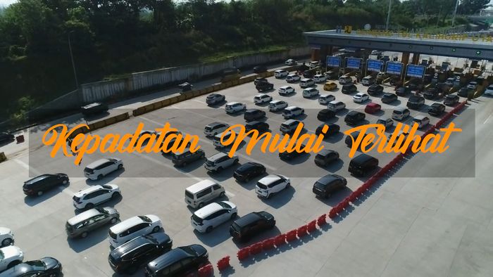 Melihat dari Langit Kepadatan Lalin di GT Kalihurip Utama