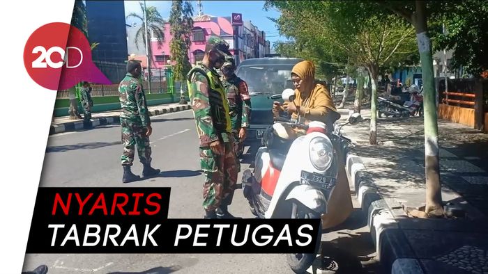 Hindari Razia Masker, Emak-emak Pemotor Asal Selonong