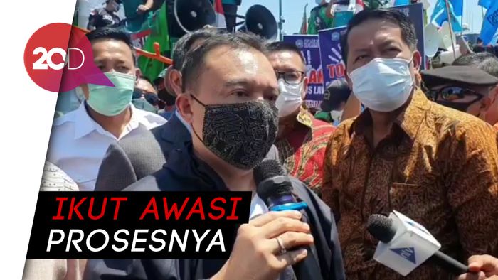 DPR Janji Realisasikan Tuntutan Massa Buruh Tolak Omnibus Law