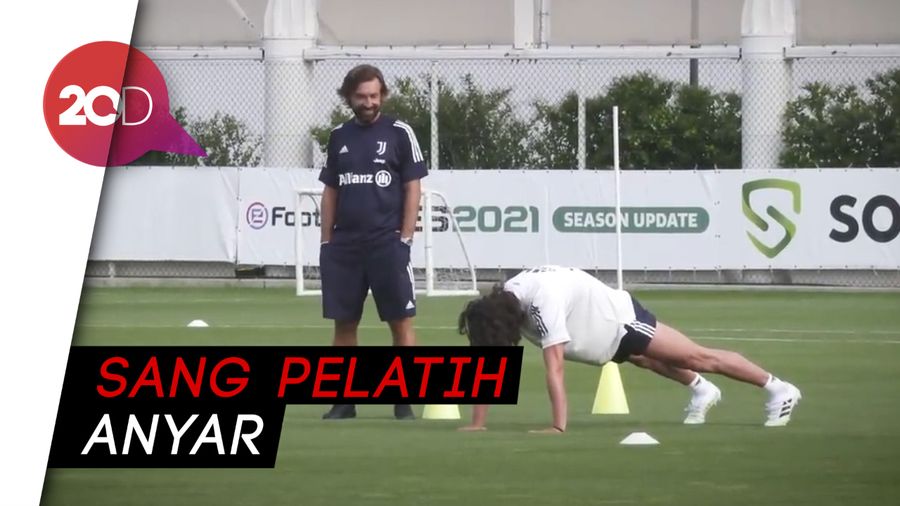 Momen Perdana Pirlo Melatih Juventus