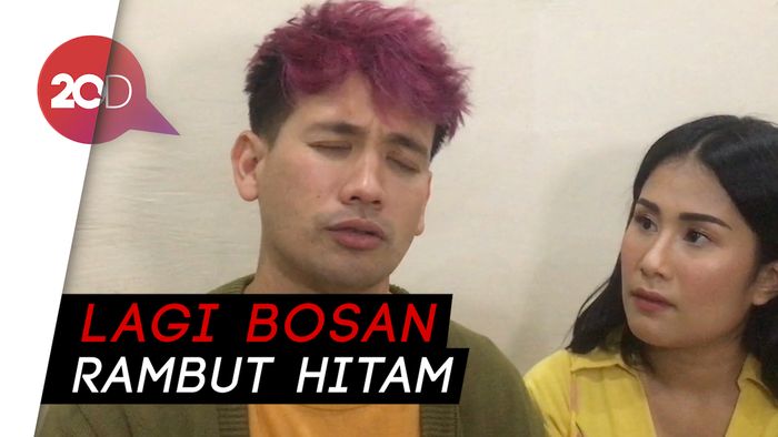 Pengin Banyak Dilirik, Tarra Budiman Ubah Warna Rambut Jadi Pink