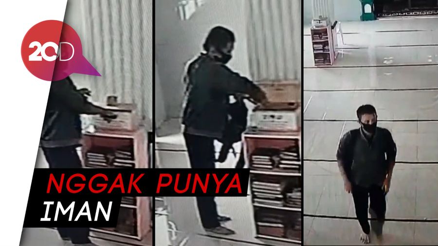 Pria Bobol Kotak Amal Masjid di Purwakarta
