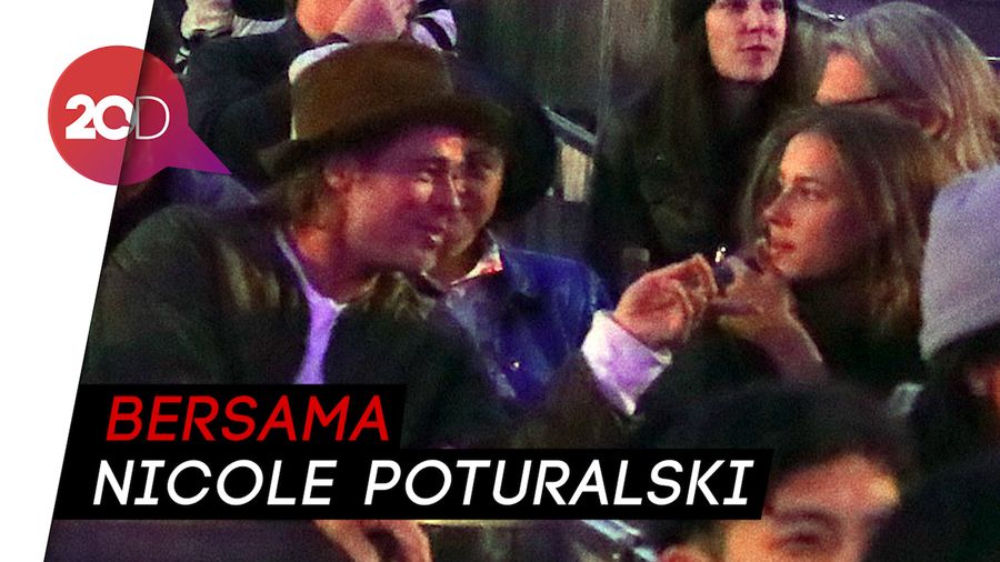 Potret Brad Pitt Kegep Liburan Bareng Model Jerman