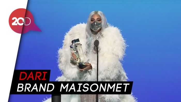 Lady Gaga Gunakan Masker Karya Desainer Indonesia di MTV VMAs