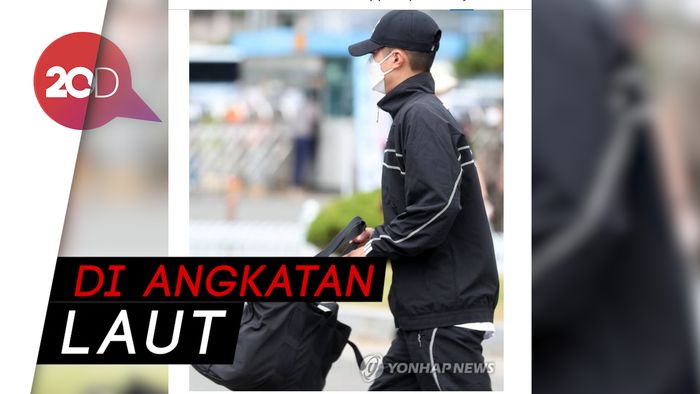 Penampilan Park Bo Gum Berangkat Wamil Hari Ini