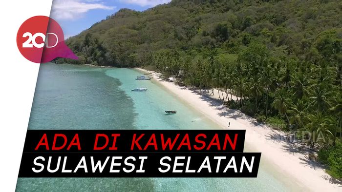 My Trip My Adventure: Memesonanya Pantai Pinang Selayar