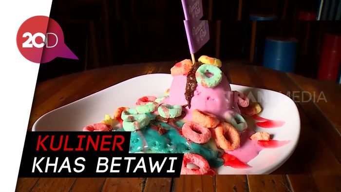 Kue Rangi Kekinian Warna-warni dengan Topping Es Krim