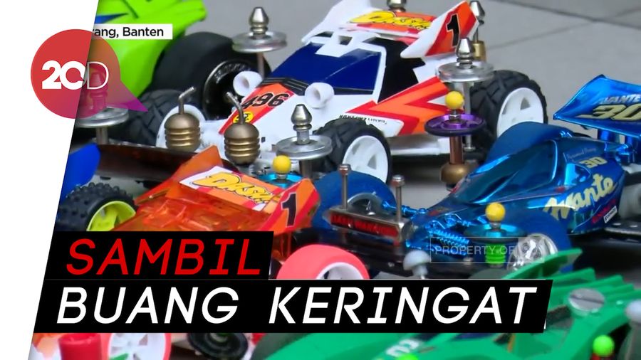 Cara Beda Main Tamiya: di Jalanan dan Pakai Tongkat!