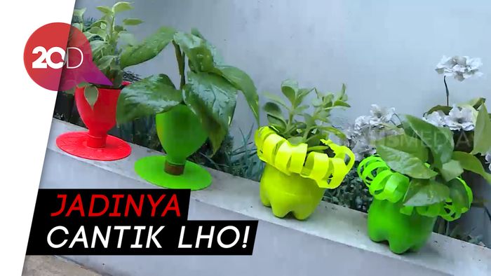 Botol Bekas Jangan Dibuang, Bikin Aja Jadi Pot Tanaman
