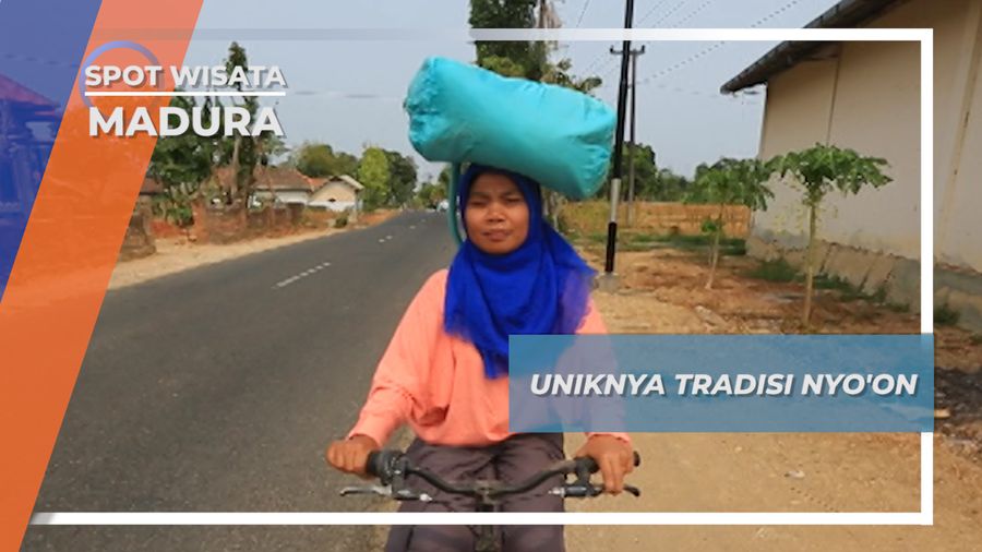 Tradisi Nyoon, Kebiasaan Wanita Madura Membawa Barang Di Kepala