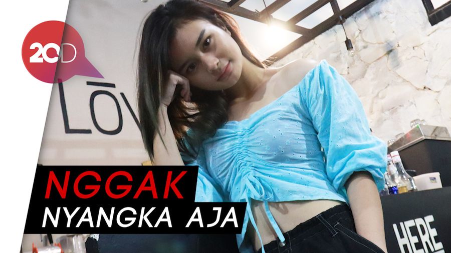 Sosok Liya Si Gadis Cantik yang Foto KTP-nya Viral