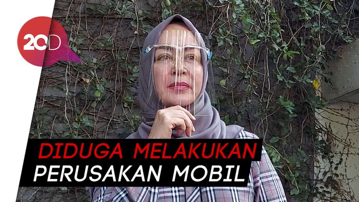 Chintami Atmanegara Polisikan Balik Deanni Ivanda