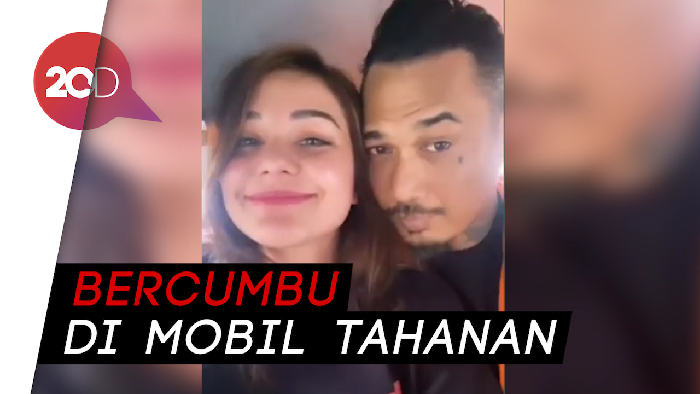 Momen Jerinx dan Nora Alexandra Melepas Rindu di Mobil Tahanan