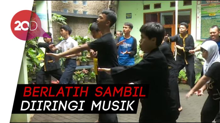 Saat Anak-anak Disabilitas Semangat Berlatih Pencak Silat