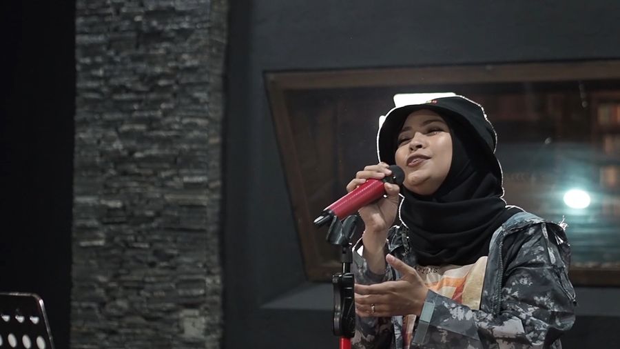 Eksklusif Kotak Bawakan Di Atas Cinta Versi Live Studio