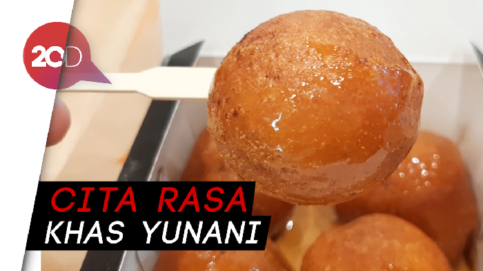 Mencicipi Donat Mini Lukumades yang Lagi Viral