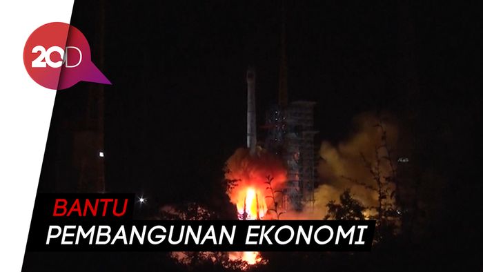 China Luncurkan Satelit Observasi Gaofen-13