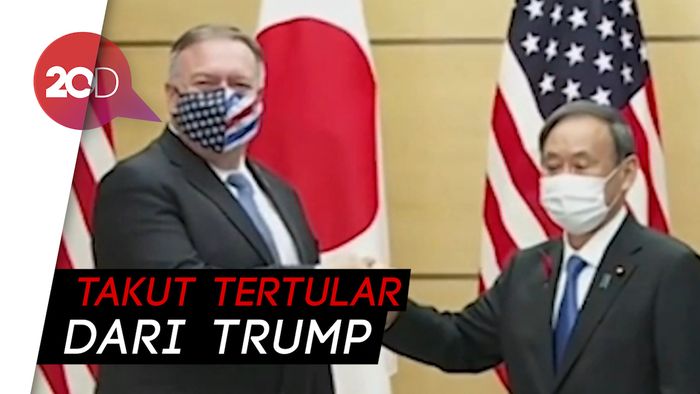 Momen Menlu AS Bertemu PM Jepang dengan Protokol Kesehatan Ketat