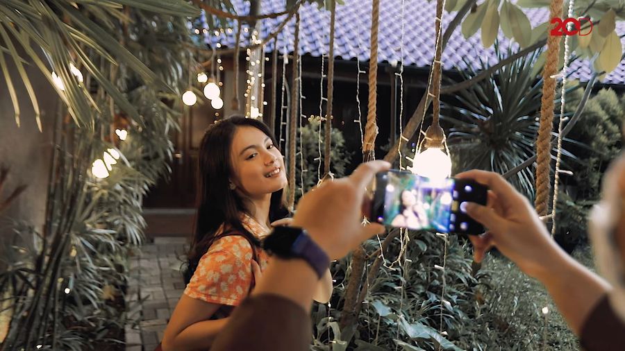OPPO Reno4 F: Paling Tipis, Ringan, dan Lengkap