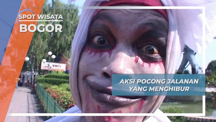 Bukan Seram, Tapi Aksi Pocong di Bogor Ini Menjadi Hiburan Pejalan Kaki