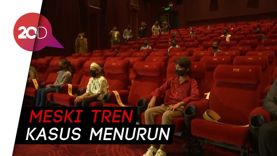 Kasus Corona Harian Masih 60 Ribuan, India Nekat Buka Bioskop