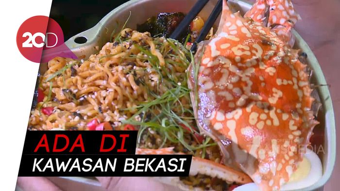 Bikin Laper: Jajal Ramen Kepiting dan Lobster Bakar Daun